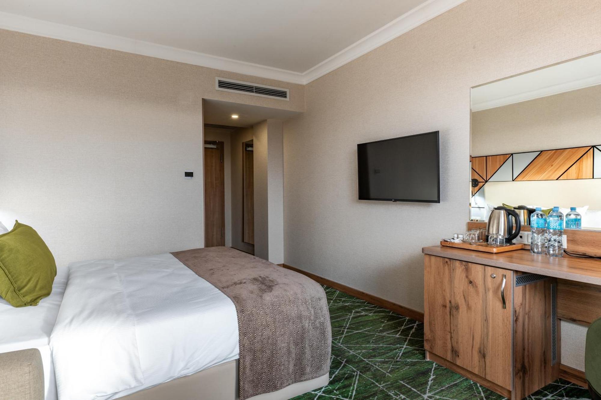 Wyndham Garden Burabay Hotel Eksteriør billede